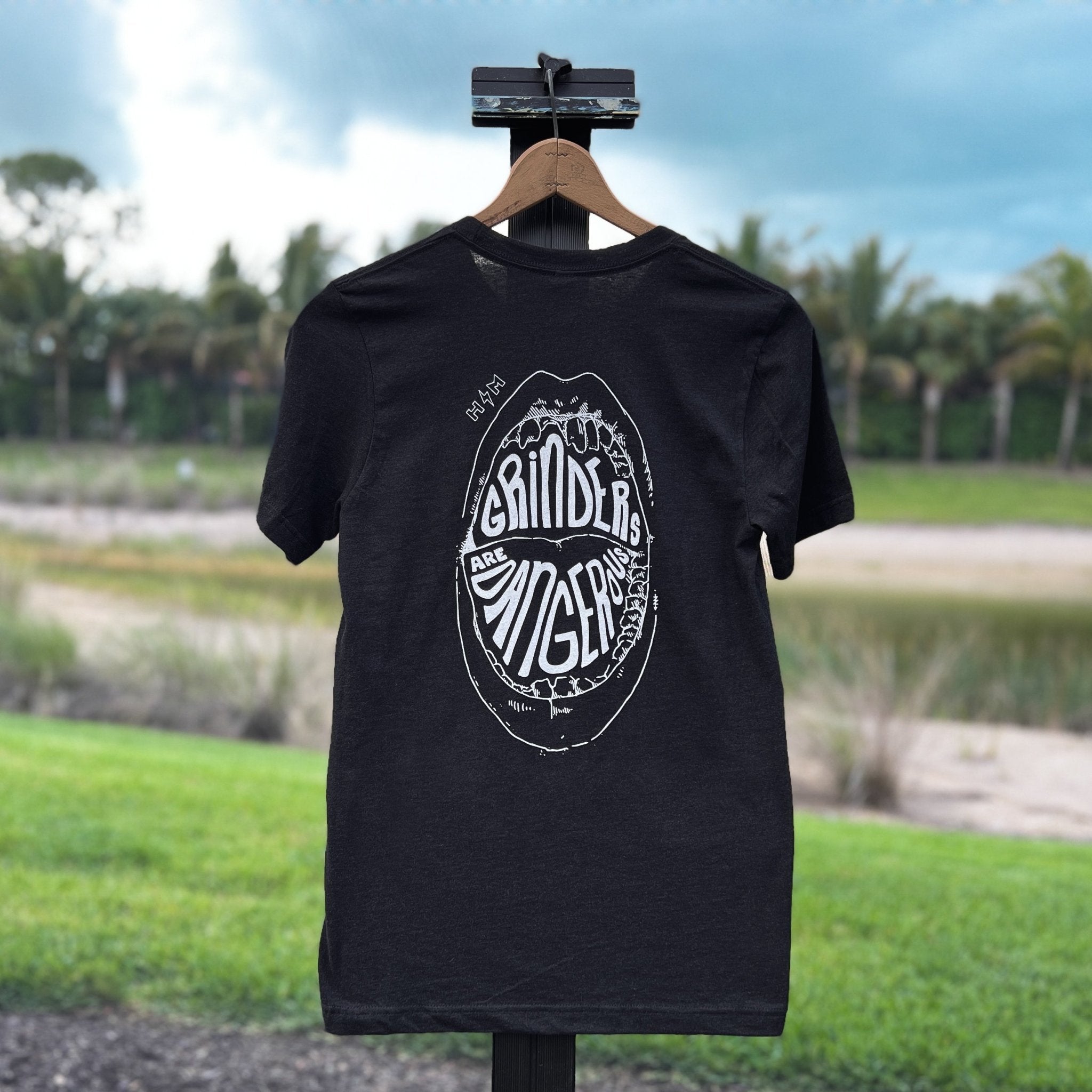 TODAYFUL Grinder Logo Tシャツ TODAYFUL Grinder LogoTシャツ - メルカリ